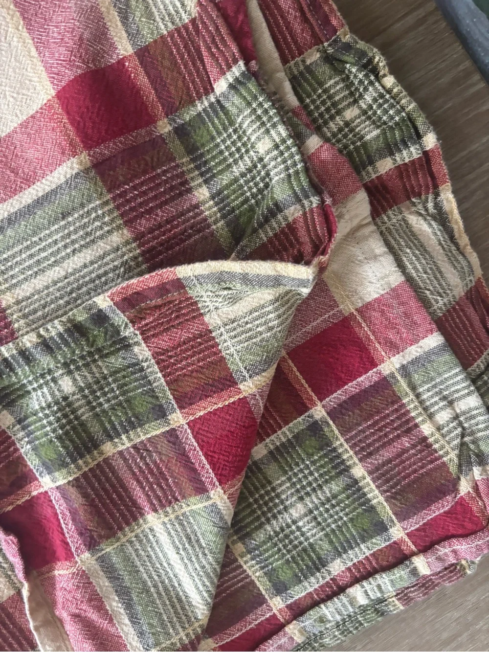 Plaid Red and Green tablecloth